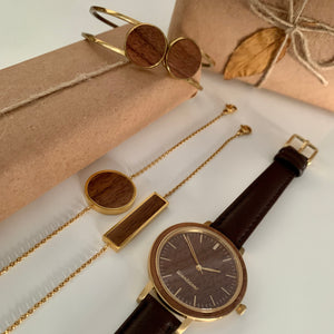 Daisy Walnut - Gold Bracelet