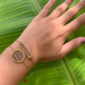Daisy Walnut - Gold Bracelet